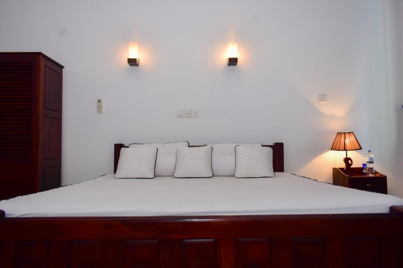 Minuri Villa ヒッカドゥワ エクステリア 写真