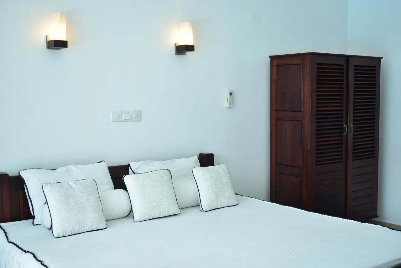 Minuri Villa ヒッカドゥワ エクステリア 写真